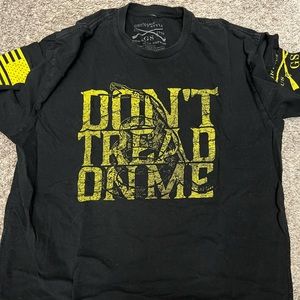 Men’s Grunt Style Shirt, size XL.